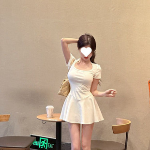 New Hepburn Style Square Neck Dress for Small People in Summer, White Elegant, Waist Slimming, Slim Short Skirt