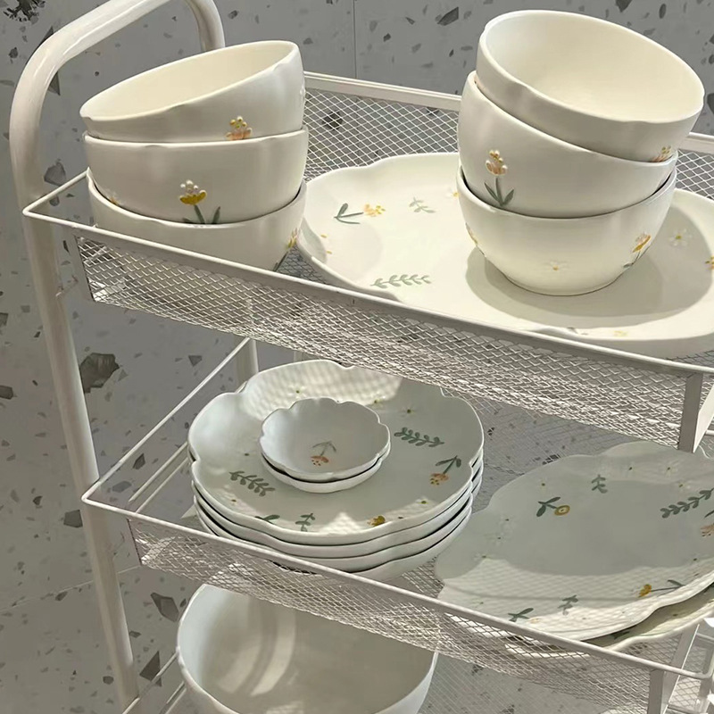 Fresh relief Daisy bowl and dish tableware suit household rice bowl soup bowl dish fish plate ceramic bowl and plate combination