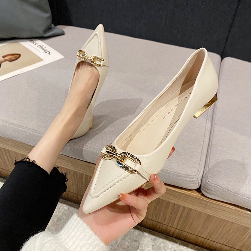 222-9 Flats for Women New Versatile Soft Leather Shallow Mouth Comfortable Low Heel Pointed Toe Fashionable Work Shoes