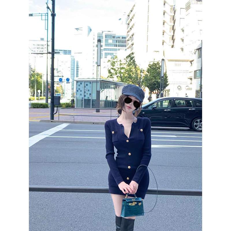 Chill Qiaoer [Intelligent Balmain] Little Fragrance Style Slim Waist Knitted Long Sleeve Dress for Women