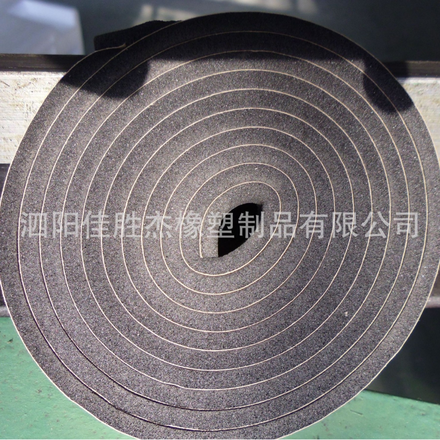 江浙沪高品质江浙沪高弹性阻燃单面背胶EVA密封防震条 款式多样