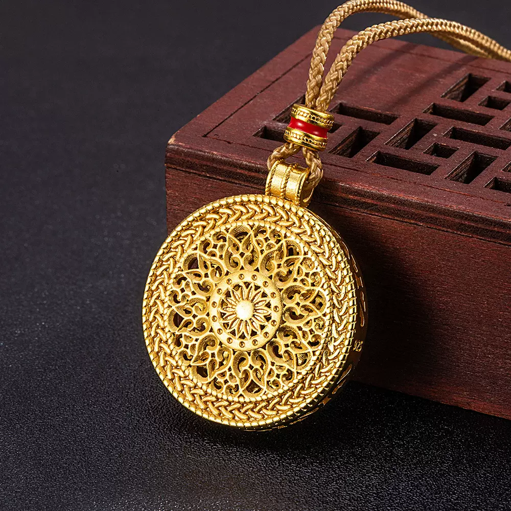 新中式国潮镂空八宝罗盘吊坠 轻奢高级感复古招财吉祥项链