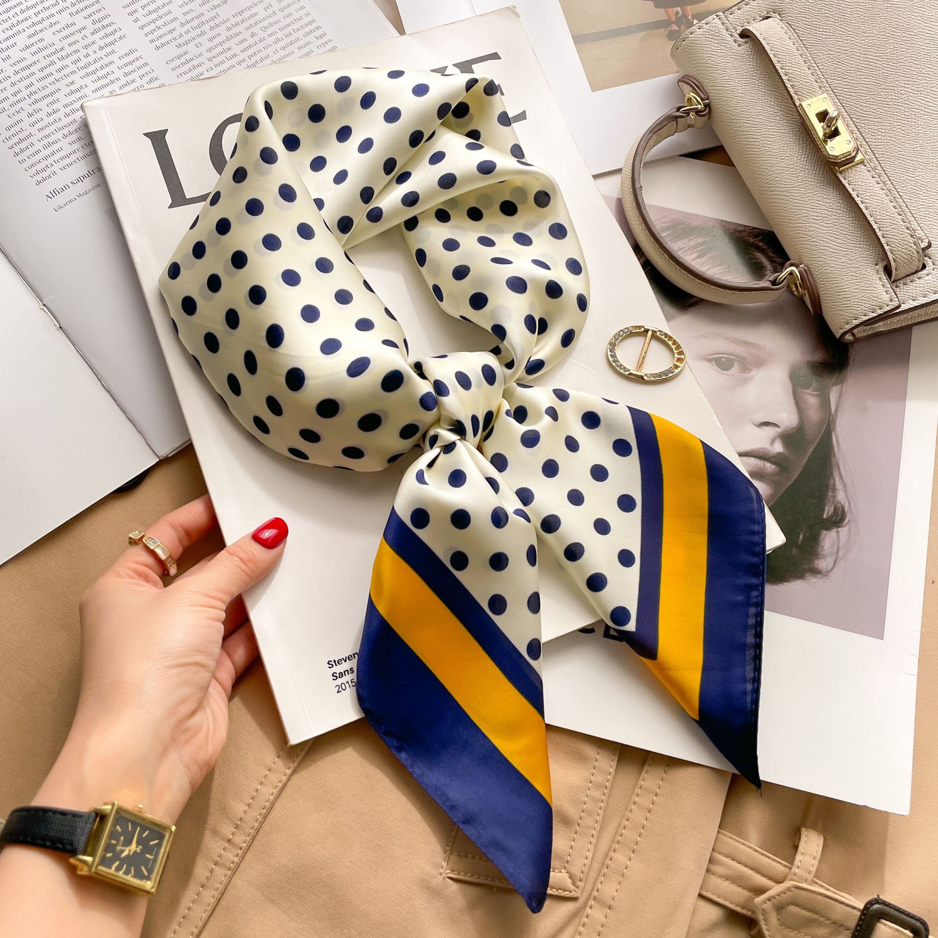 A0110 작은 파도 점 국경 노란색