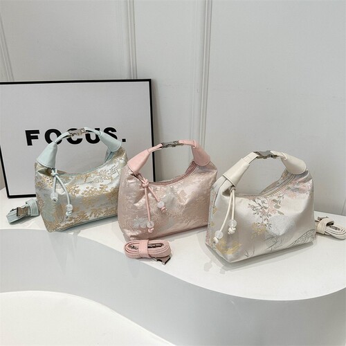 Modern Chinese Style National Wind Embroidered Handbag for Women 2025 New Summer Commute Crossbody Bag Unique Ancient Style Handheld Water Bucket Bag