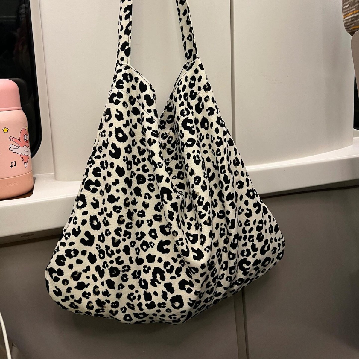 2025 South Korean Multifunctional Fashionable Leopard Print Single-shoulder Student Canvas Shopping Bag, Large Capacity, Fashionable Niche Design._voghion.com