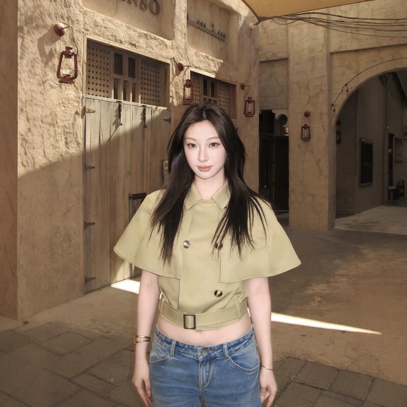 2026 Spring and Summer New Style French Retro Short Top and Jeans Set, Slim Fit and Fashionable Two-Piece Set