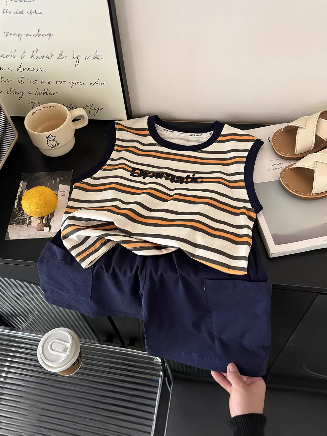 2026 chaleco de niños de algodón vestido de verano a rayas pantalones cortos antibacterianos de moda sueltos ropa infantil A