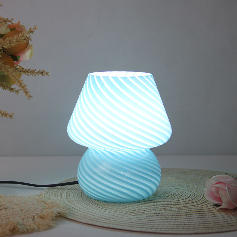 Lámpara de mesa de setas sala de estar regulable B & B atmósfera lámpara decoración dormitorio luz lámpara de mesa de cristal de lujo lámpara de noche lámpara de raya