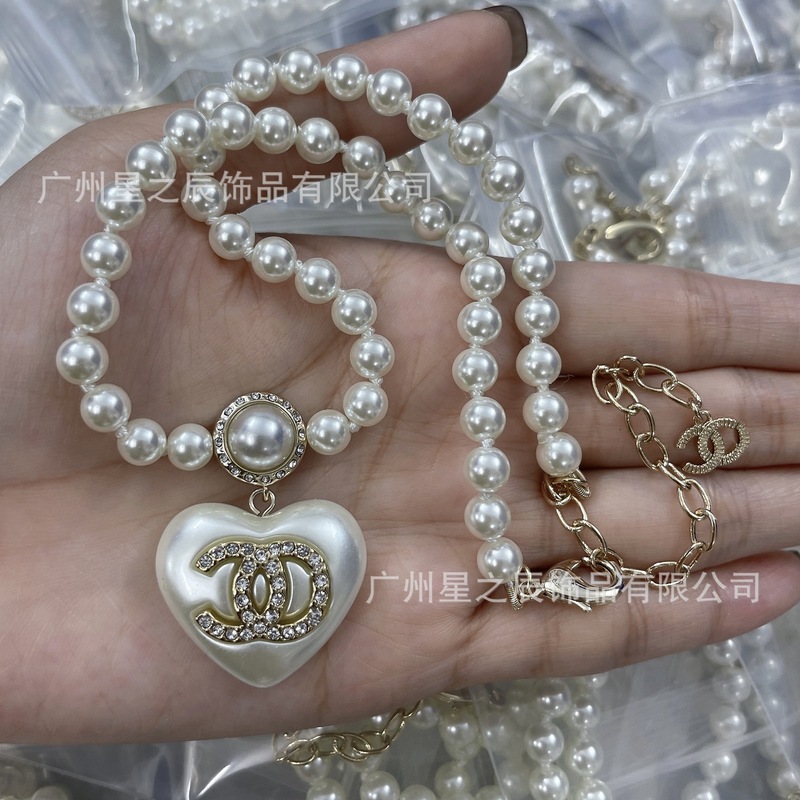 実物写真 Xiangjia ペアバージョン ダブル C パール ホワイト ピーチ ハート ネックレス レディース ピンク ビーズ ダイヤモンド ラブ 鎖骨チェーン 女性用卸売|undefined