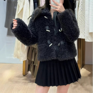 French Niche 24 Autumn and Winter New Fashion Retro Horse Buckle Fur Short Coat for Women