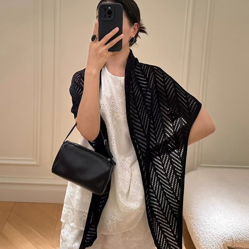 冰丝针织披肩女春夏新款镂空大三角巾薄款罩衫防晒空调衫围脖围巾|undefined