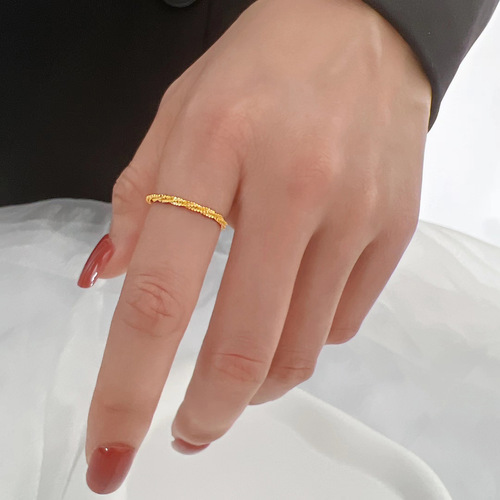 Gypsophila ring for women, titanium steel plated with 18k gold, sparkling, unfading, simple, light luxury, niche design