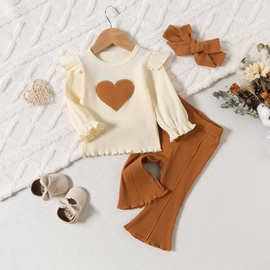 2024婴儿服装女婴爱心绣花+纯色坑条长裤套装外贸童装三件套