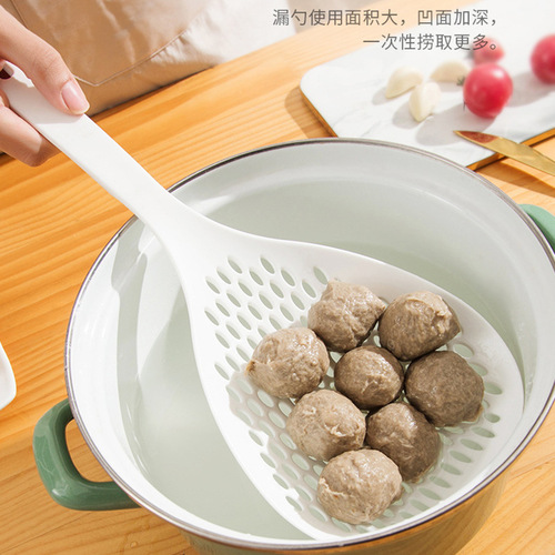 Japanese large colander, kitchen long-handled plastic noodle spoon, household hot pot dumpling draining filter soup spoon for delivery
