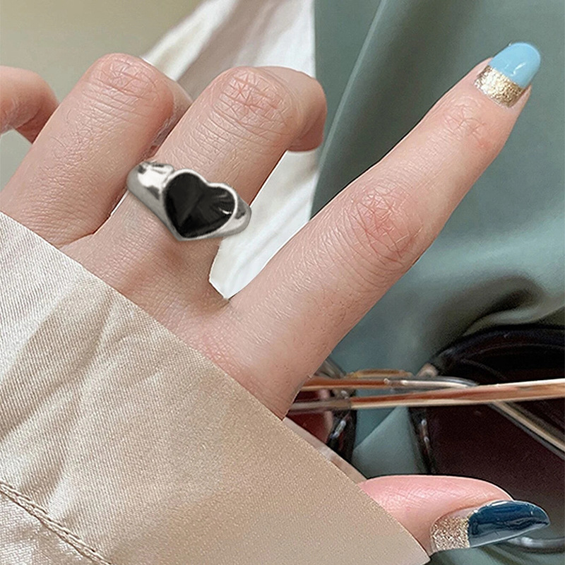 Black Love Simple Fashion Ring Trendy Women's Accessories Open Tear Face Expression Retro Finger Ring Joint Ring_voghion.com