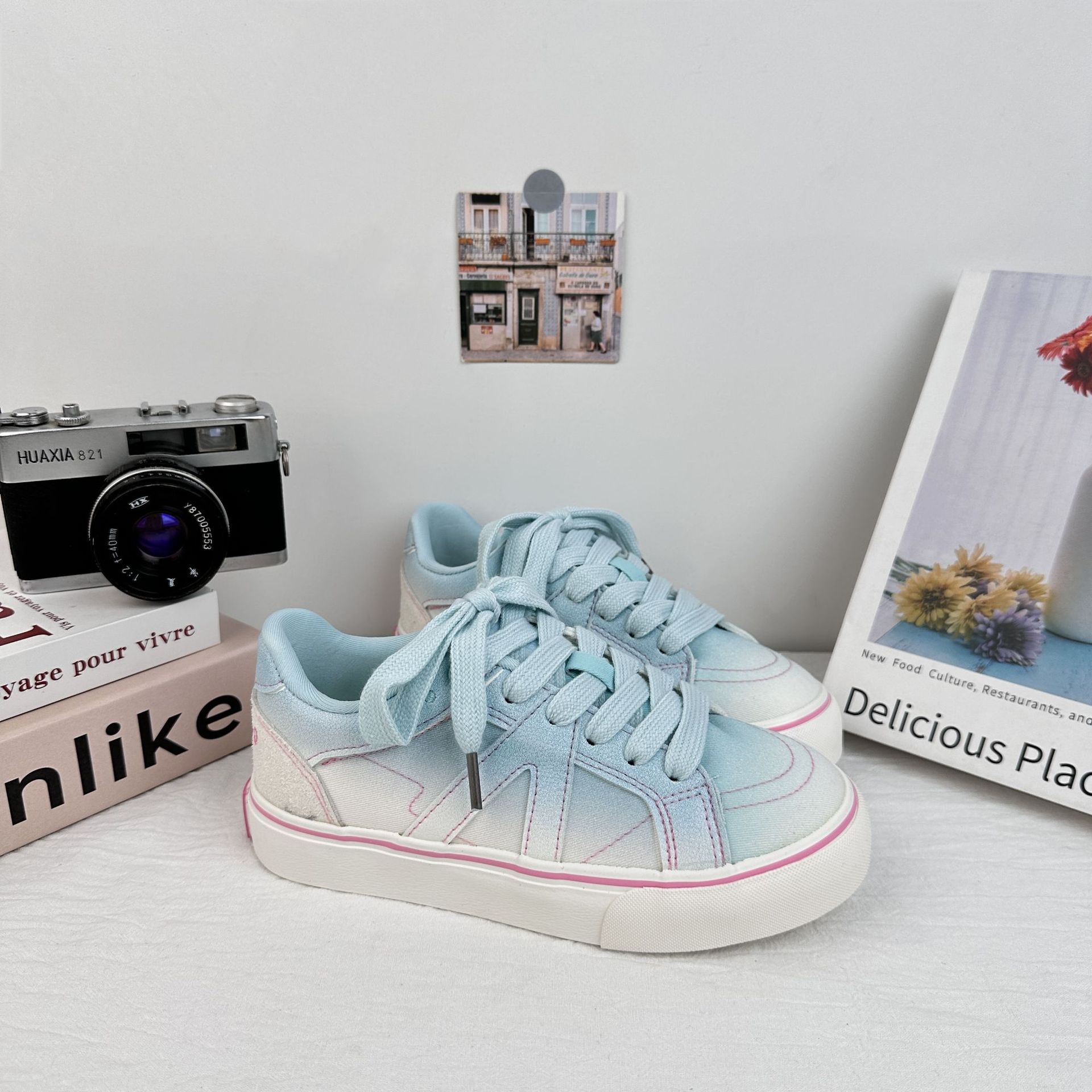 Zapatos de skate de larga onda para mujeres 2025 verano nuevos zapatos de lona variados zapatos de skate chic dopamina color zapatos casuales