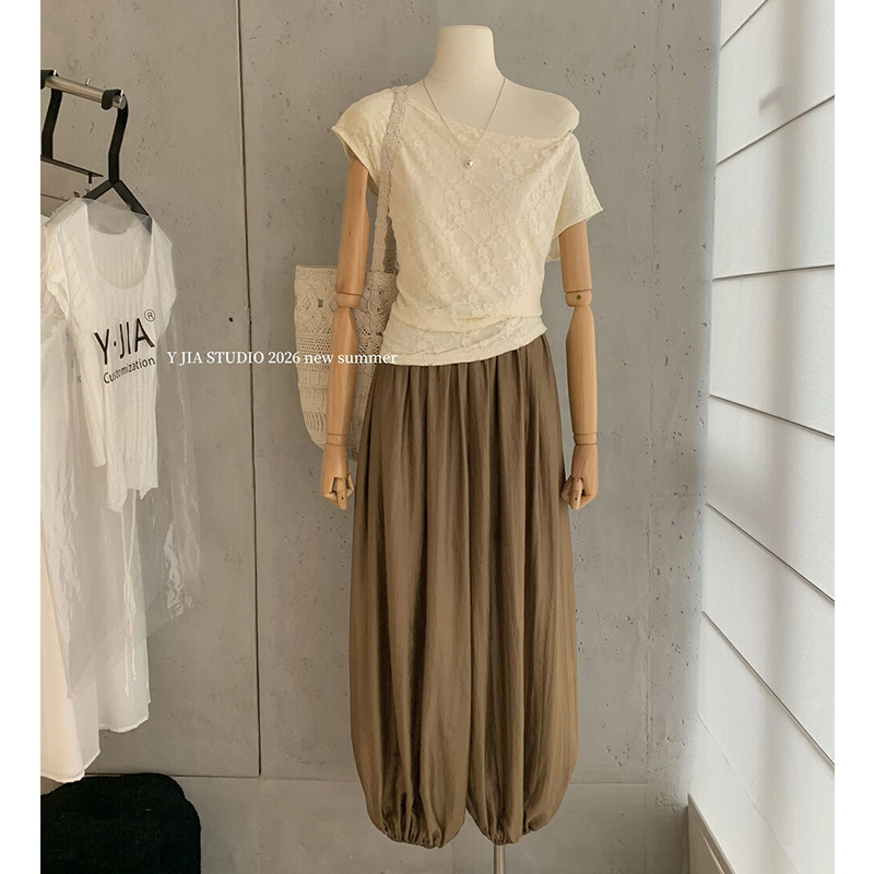 【Yjia 伊嘉】8965 Lace One-Shoulder Knitted Short-Sleeve T-Shirt + Lazy Balloon Jogger Casual Pants Set 【Yjia 伊嘉】8965 Lace One-Shoulder Knitted Short-Sleeve T-Shirt + Lazy Balloon Jogger Casual Pants Set