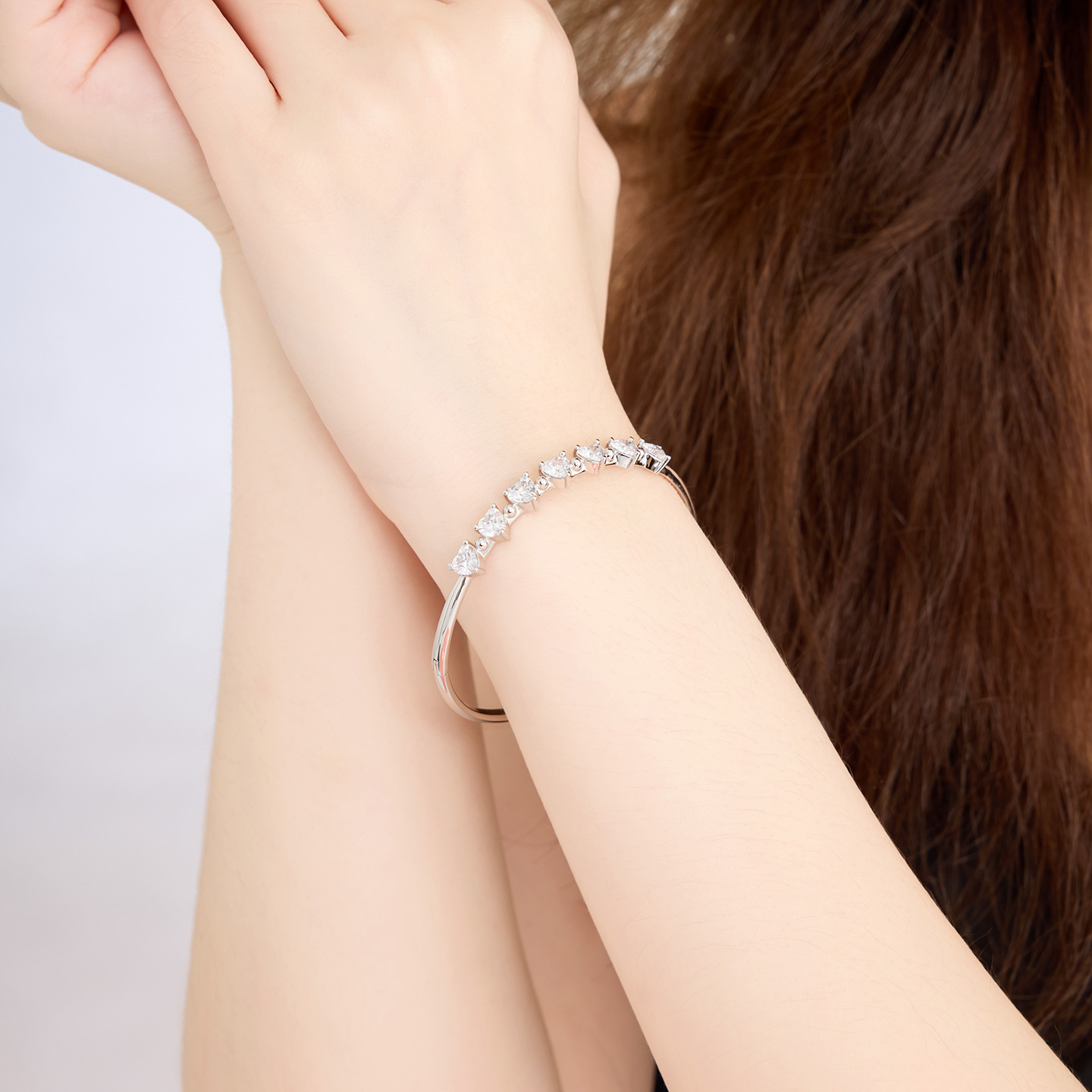 Xuping lujo ligero temperamento amor pulsera Europa y América transfronteriza aleación de cobre chapado blanco de moda alta sensación joyas al por mayor mujeres