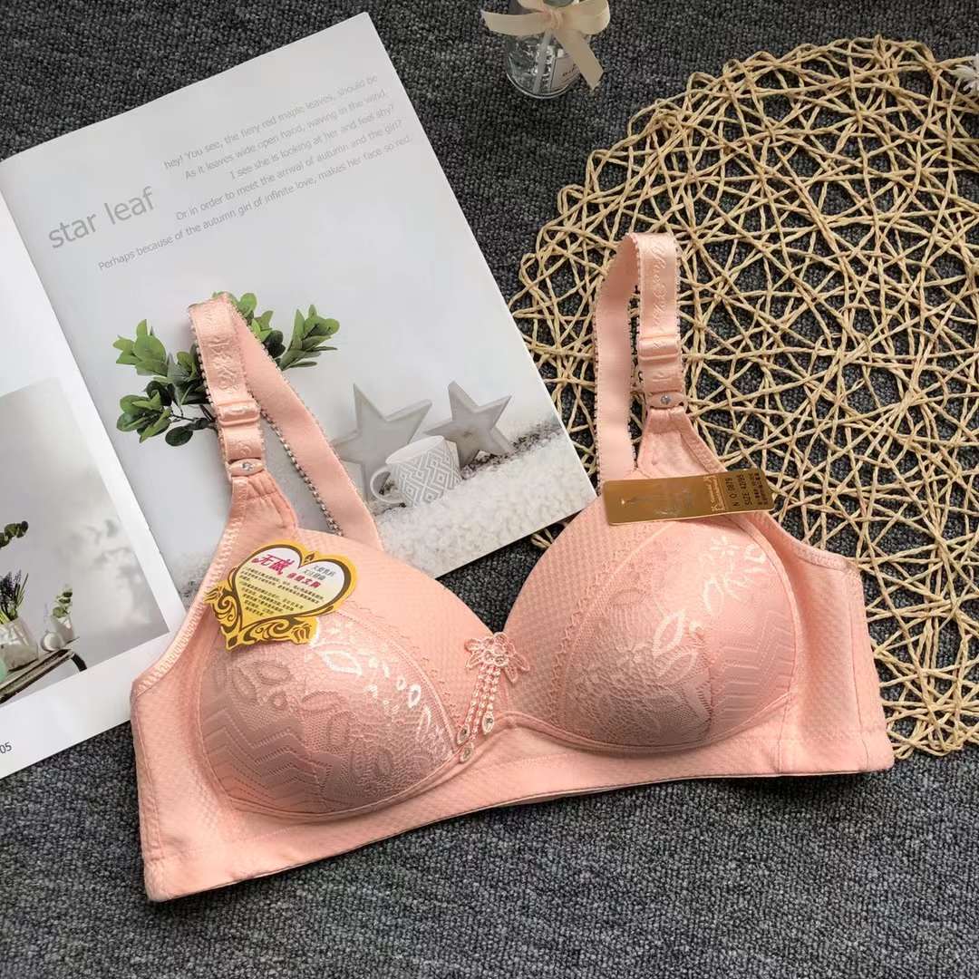 Sujetador de ropa interior mamá transfronteriza de cuatro pechos delgada de mediana edad y ancianos sujetador inalámbrico algodón push up más tamaño sujetador al por mayor