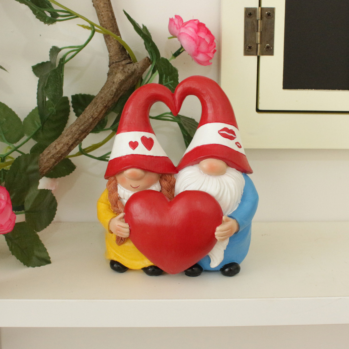 Valentine's Day Gift Love Couple Dwarf Decoration Couple Doll Decoration Creative Resin Garden Decoration