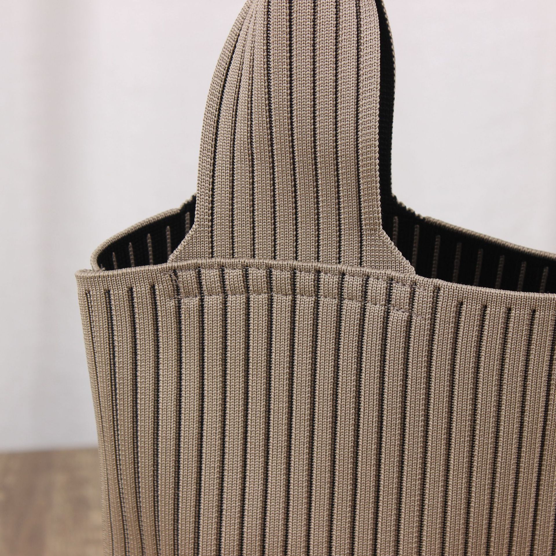 Nicho de moda multicolor de las mujeres bolso de hombro simple bolso de la moda de las mujeres