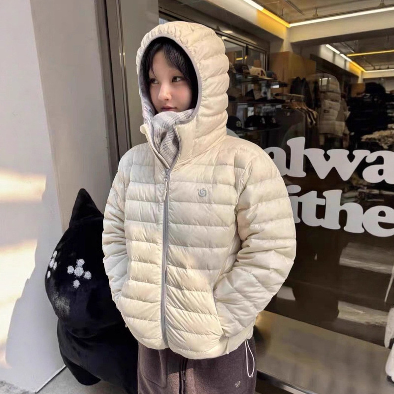 In Stock 2025 Winter New Korean Dongdaemun Solid Color Simple Hooded Zipper 90 Duck down Rib down Jacket for Women In Stock 2025 Winter New Korean Dongdaemun Solid Color Simple Hooded Zipper 90 Duck down Rib down Jacket for Women