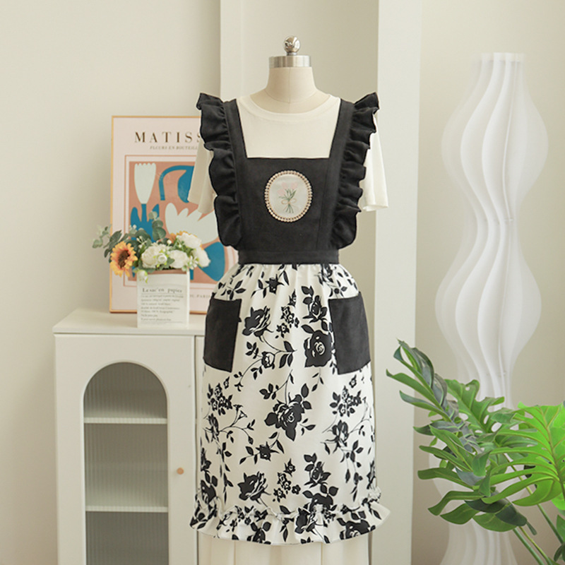 흑백 꽃무늬 앞치마(러플)