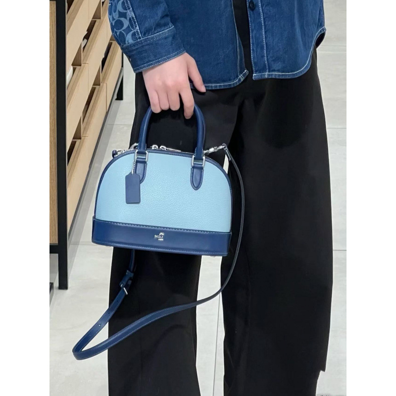 Coach C's New Sabrina Shell Bag Classic Presbyopic C Pattern Handbag Fashionable One-Shoulder Cross-Body Women's Bag Coach C's New Sabrina Shell Bag Classic Presbyopic C Pattern Handbag Fashionable One-Shoulder Cross-Body Women's Bag