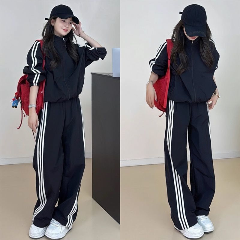 Early Autumn Outfit Set for Petite Korean Fashion: Sports Casual Jacket and Cargo Pants Two-Piece Set