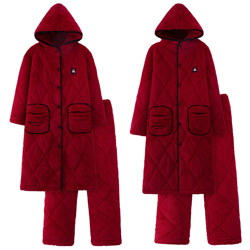 Pajamas de pareja rojos de invierno de terciopelo de tres capas gruesas entrelazadas de coral terciopelo encapuchado conjunto de pijamas casados