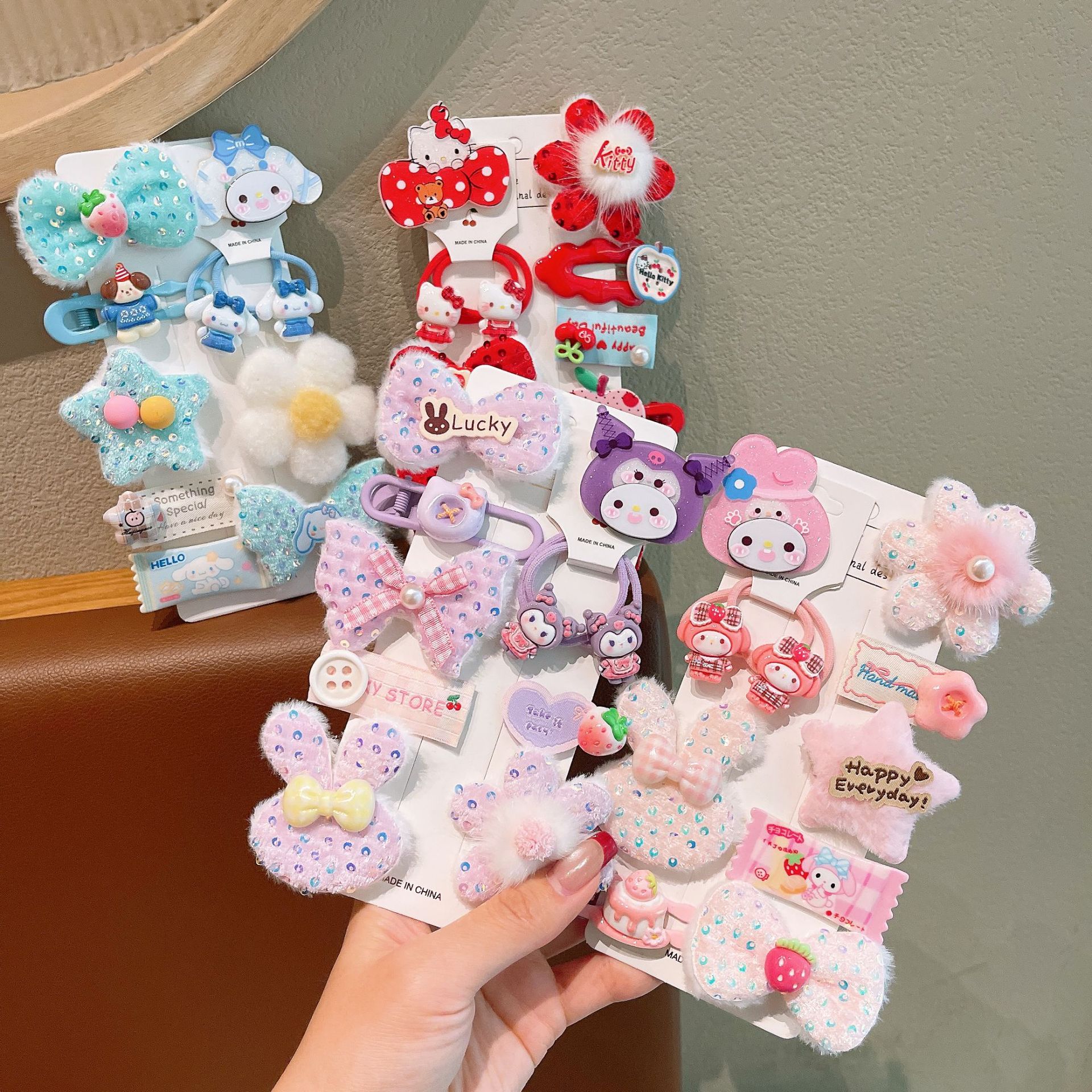 Otoño y invierno peludo clip para el cabello niñas adorables accesorios para el cabello niñas tarjetas de cabello tiernas clip para el cabello de niños