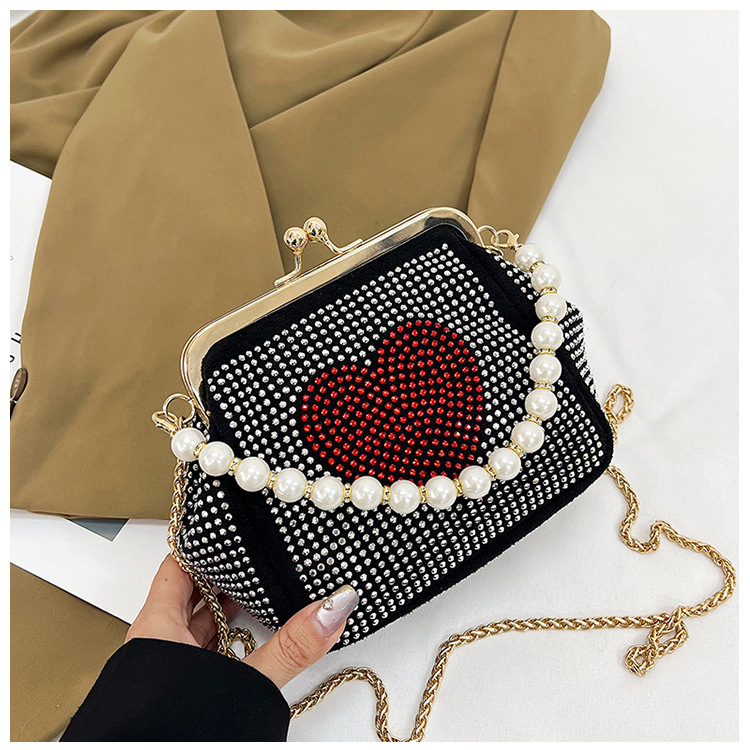 Women's Small Pu Leather Heart Shape Elegant Vintage Style Beading Clasp Frame Dome Bag display picture 5