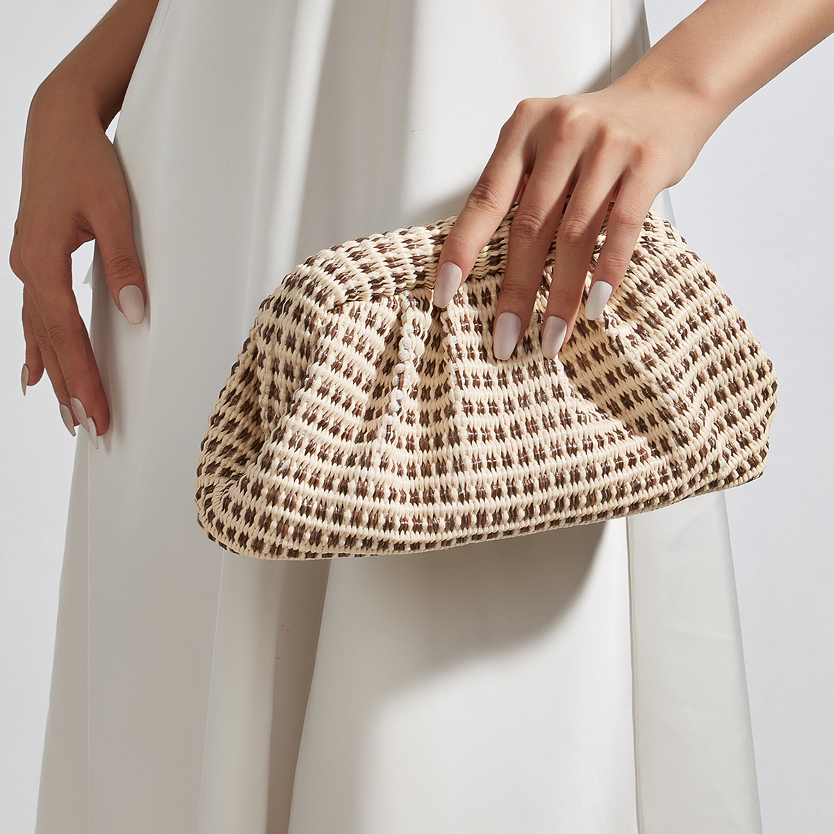 New Fashion Simple Woven Clutch Bag For Women, Cloud Bag For Vacation Beach, Versatile Chain Crossbody Bag