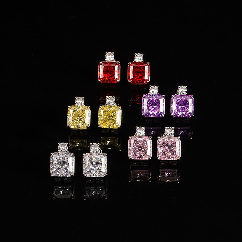 1 Pair Elegant Streetwear Square Plating Copper High Carbon Diamond Ear Studs display picture 1