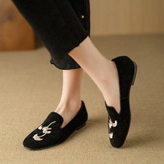 New National Style Loafers 2024 Novelty English Aesthetic Unconventional Retro Embroidered One-Piece Women's Shoes