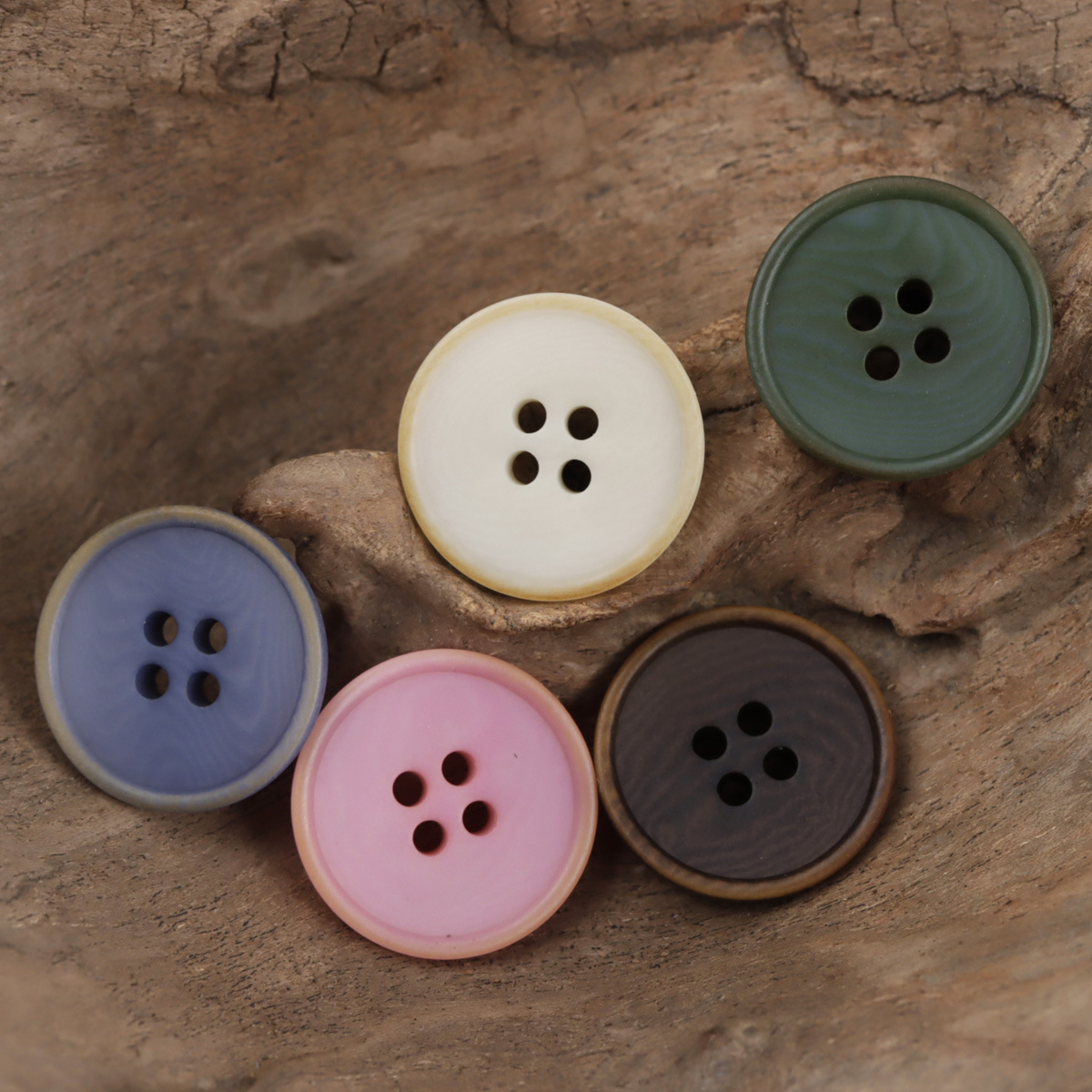 桃之夭夭灼灼其华 简约桃粉色撞色毛衣复古青瓦绿色毛衫果实纽扣