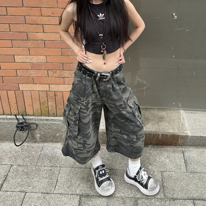 Plus-Size American Retro Denim Camouflage Cropped Pants for Women, New Summer Low-Waist Loose-Fitting Work Shorts Plus-Size American Retro Denim Camouflage Cropped Pants for Women, New Summer Low-Waist Loose-Fitting Work Shorts