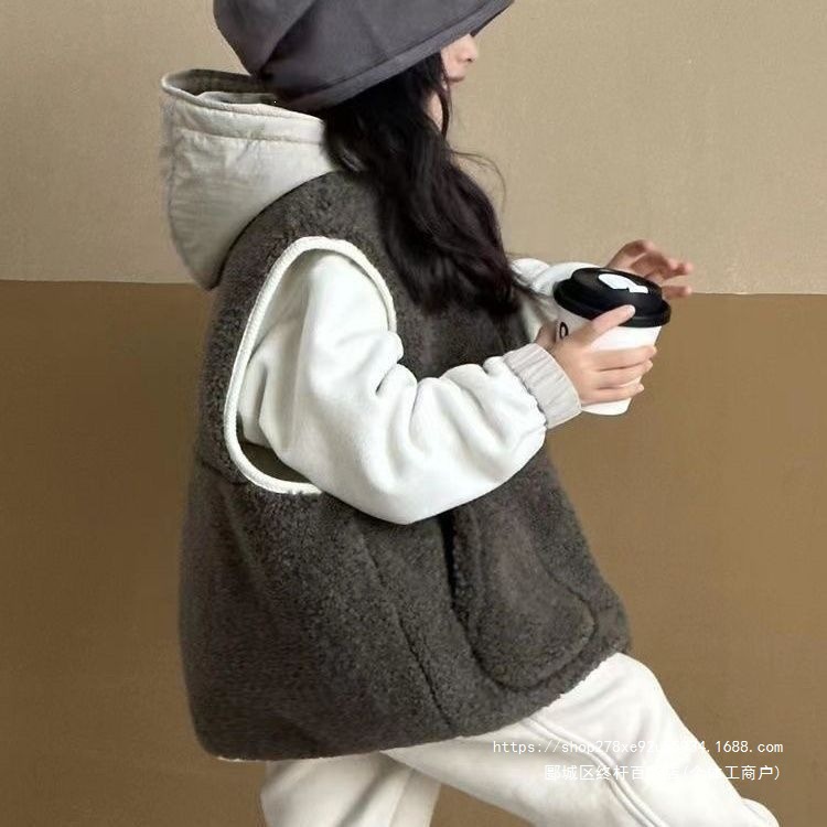 女童加厚外穿马甲2026秋装冬季新款儿童秋冬奥粒绒中大童两面上衣