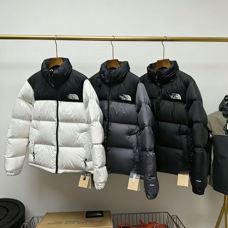 1996 North Family-style embroidered American cotton jacket, unisex, thickened for warmth, suitable for couples, outdoor use, and windproof