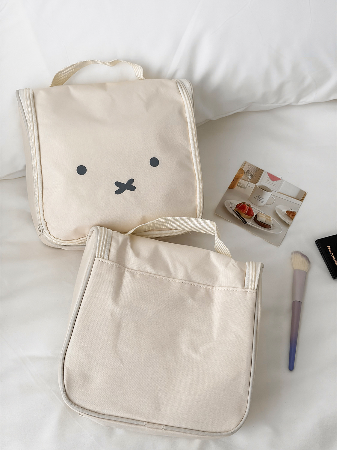 Bagos de maquillaje de conejo de arroz lindos nuevos bolsos de maquillaje portátiles multicapa de partición bolsa de almacenamiento multifuncional de viaje portátil