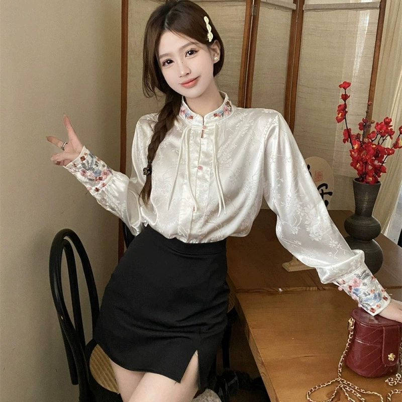 Новая женская рубашка с воротником-стойкой в ​​китайском стиле, весенняя рубашка с вышитыми цветами, свободный и шикарный топ с длинными рукавами