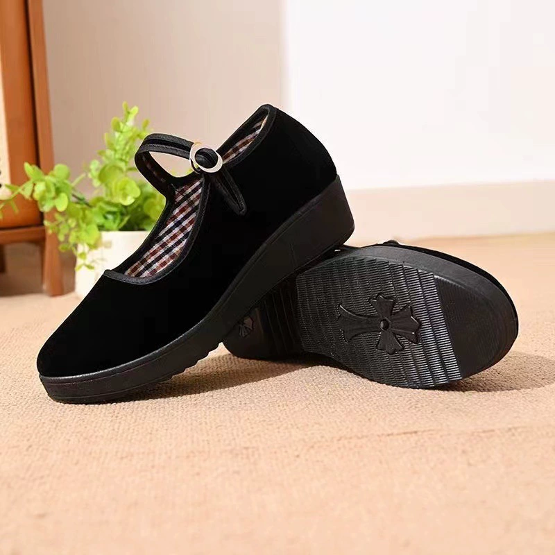 Летние и осенние туфли на плоской подошве, старая пекинская тканевая обувь, дышащие черные рабочие туфли для танцев на толстой подошве с пряжкой, удобные сандалии.