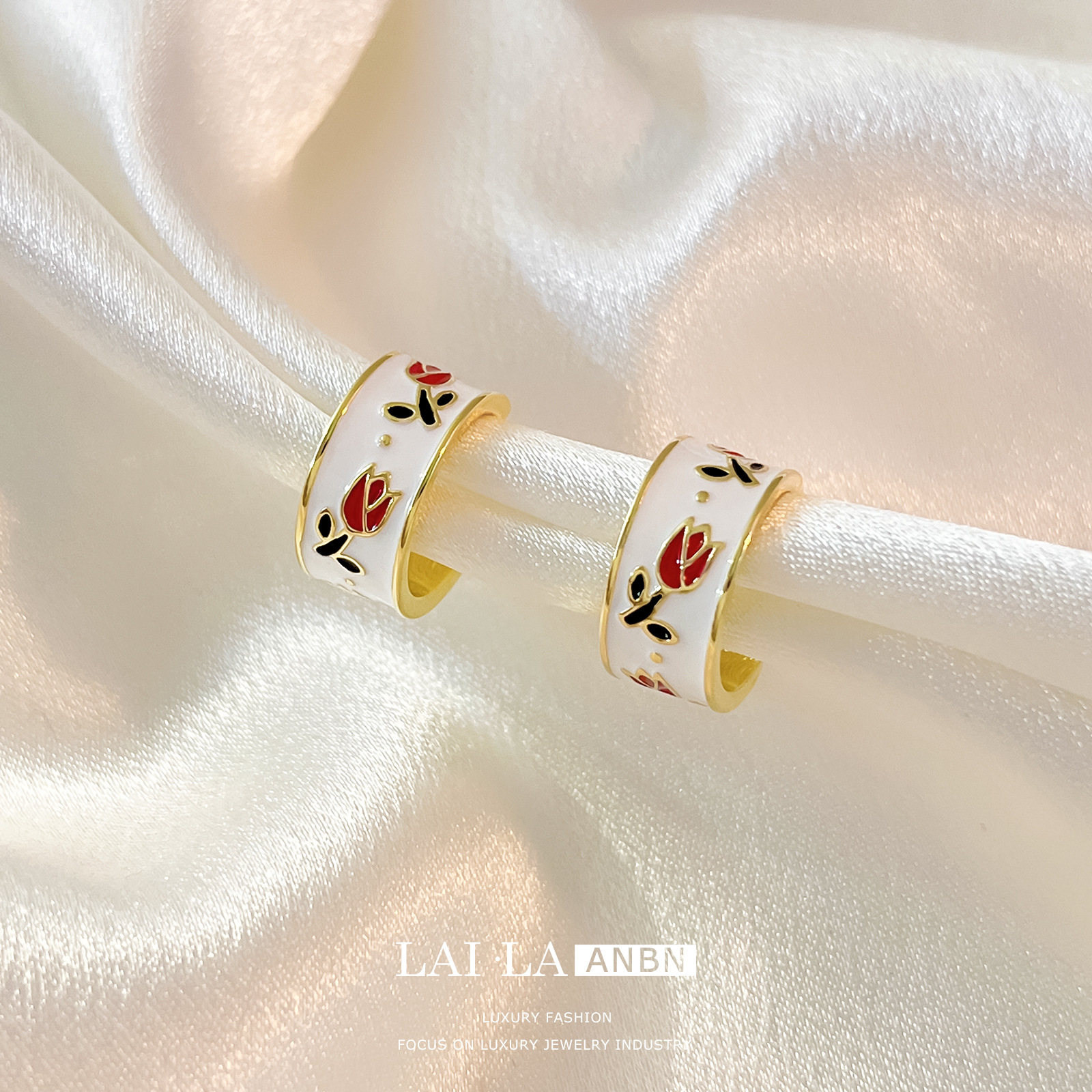 Mosquito bobina clip de oído de las mujeres retro aceite goteo tulipán semicírculo 2023 nuevos pendientes de moda al por mayor