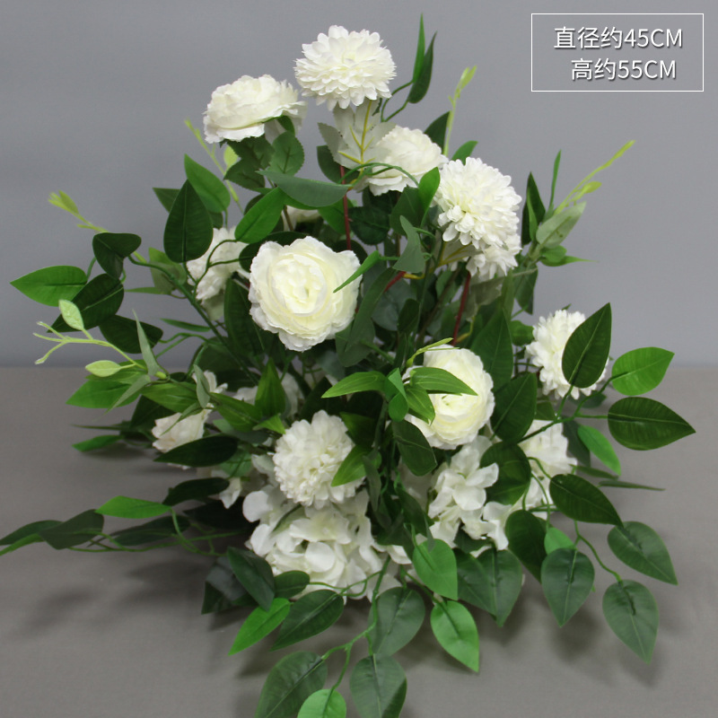 新商品の結婚祝いの大きいタイプの花を並べて絹の花の完成品の装飾をシミュレーションします。|undefined