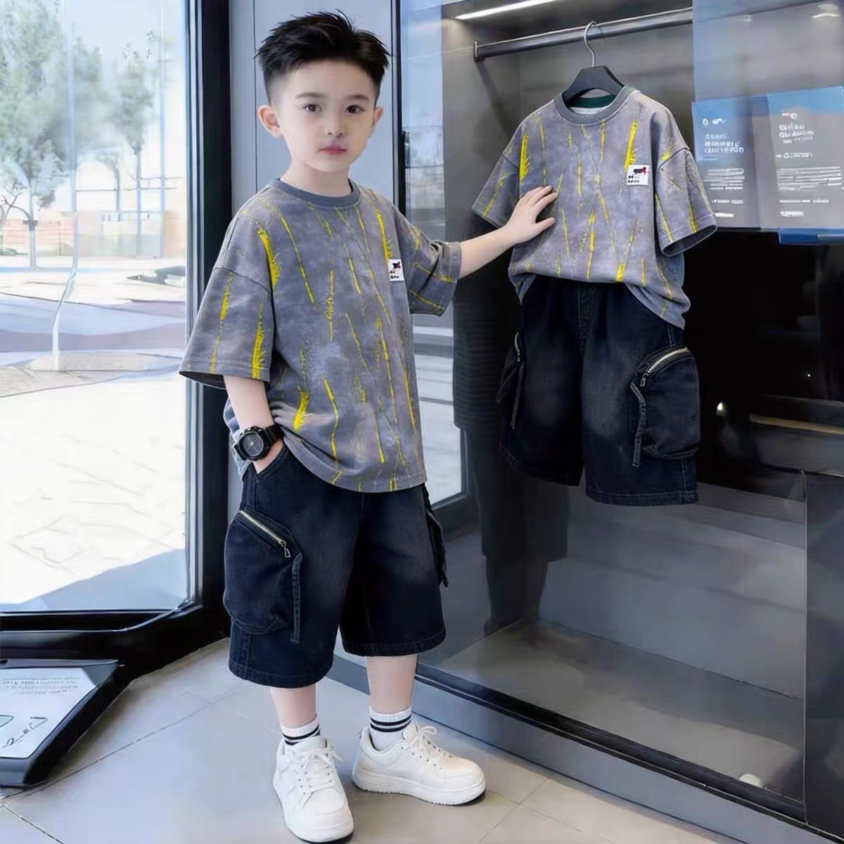 Children's clothing, boys' summer outfit set, 2027 new summer collection, sporty style, thin short-sleeved T-shirt for older boys, cool and trendy