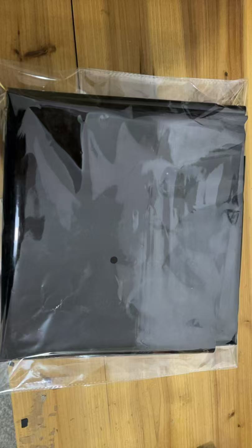 재료를 말거나 접을 수 있습니다.