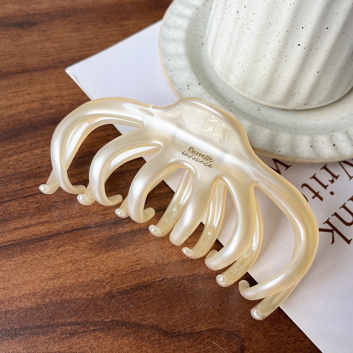 plástico francés simple textura crema calabaza clip de agarre toque de cabello disco de cabello detrás del cerebro clip de pescado de alta calidad agarre de cabello