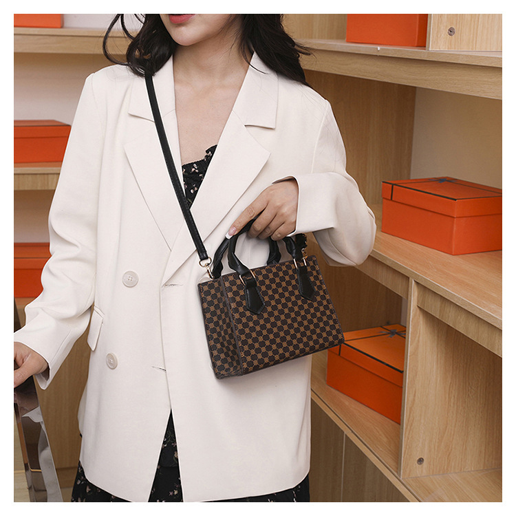 Retro Printed Tote Bag For Women Elegant Versatile Shoulder Bag_voghion.com