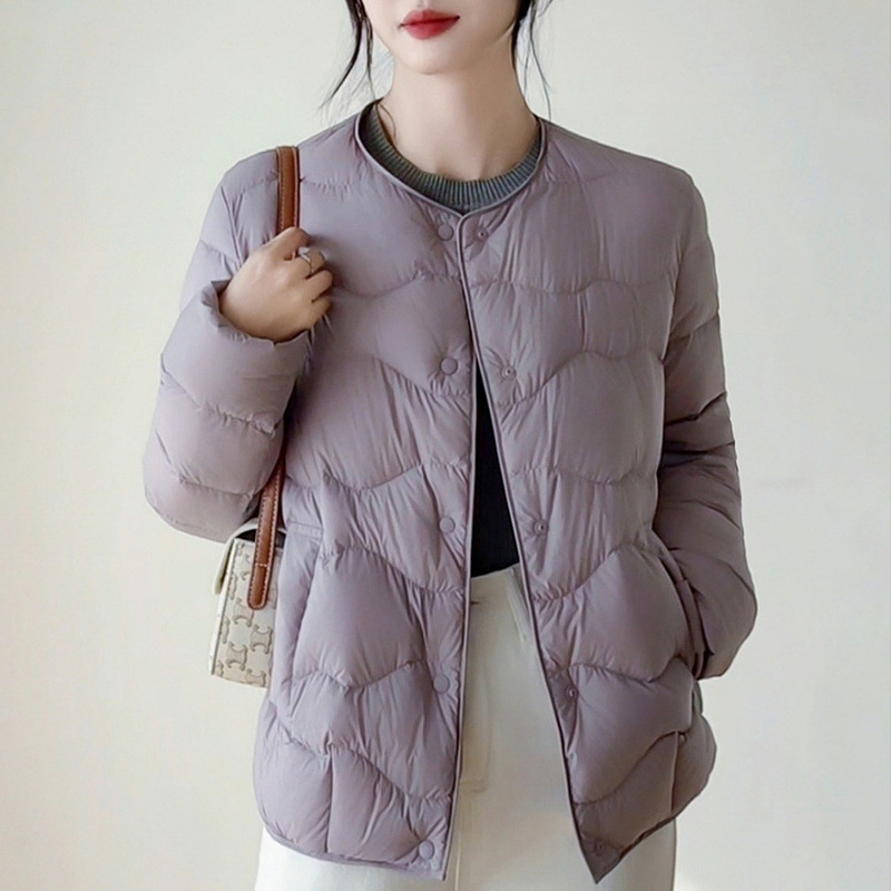 2024 Autumn and Winter New Warm White Duck down Jacket Women's Short Lightweight Round Neck Coat for Petite Figures