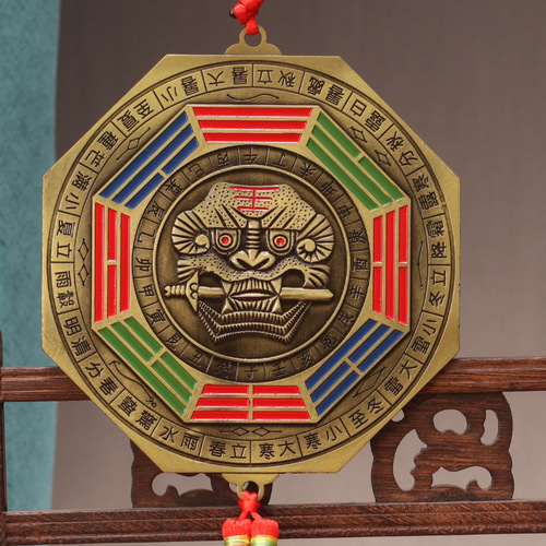 Manufacturer wholesale alloy auspicious lion biting sword tiger head Bagua mirror octagonal lion head twelve zodiac Bagua mirror door pendant